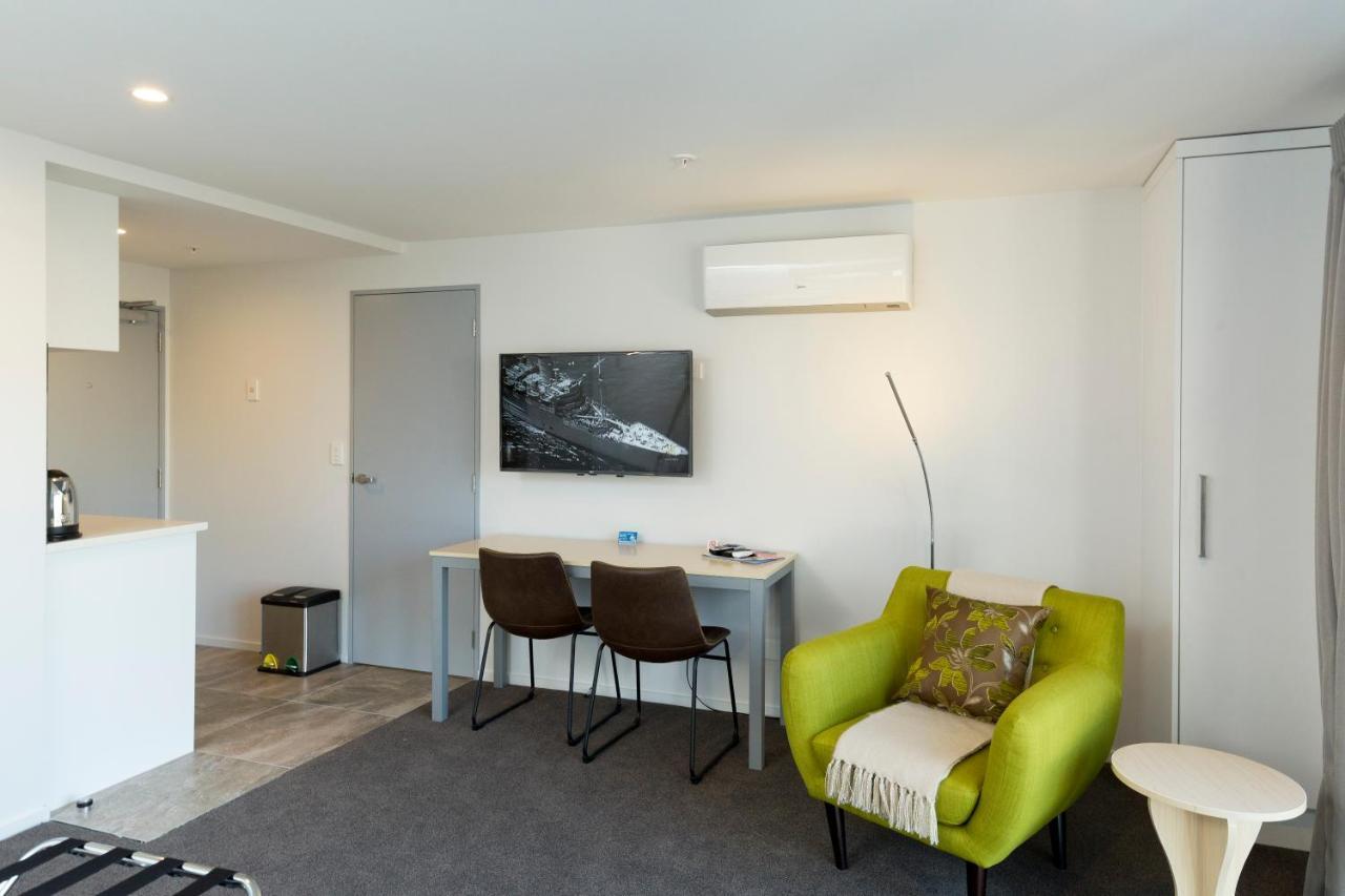 2 On Whiteleigh And 239 On Lincoln Motel Christchurch Zimmer foto A typical one-bedroom apartment at the hotel